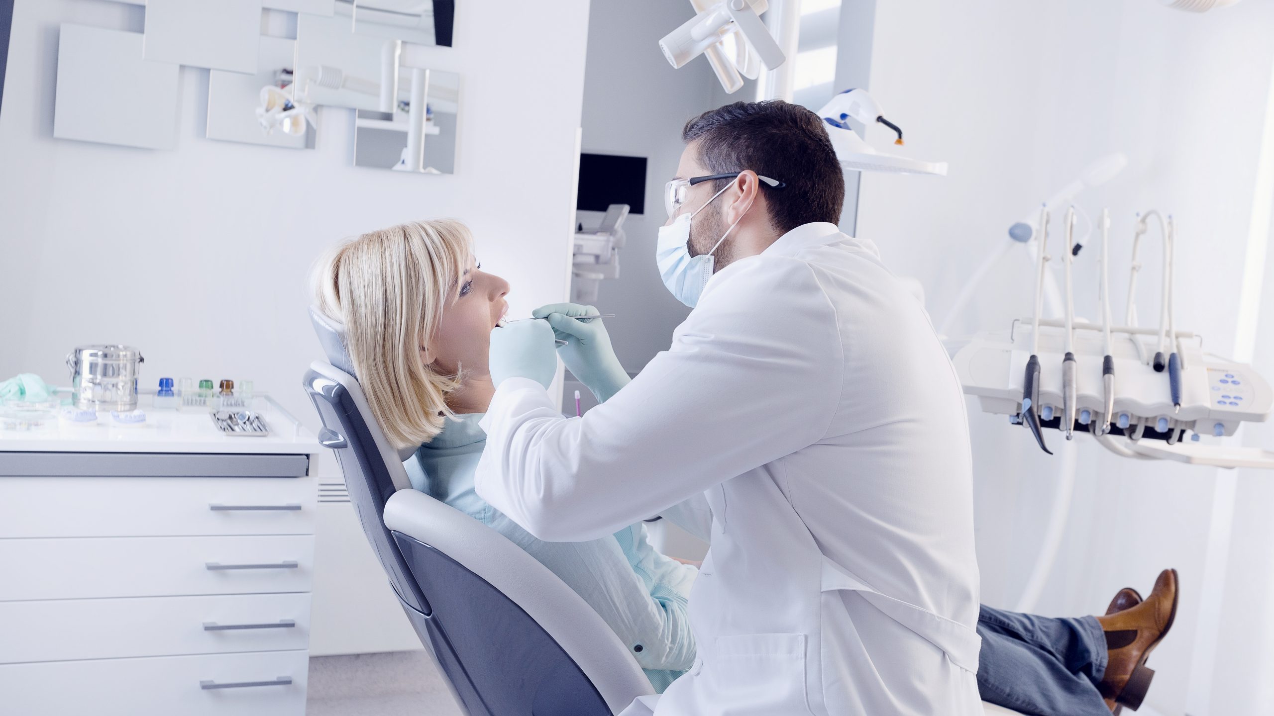 Dentist in Eastpointe, MI
